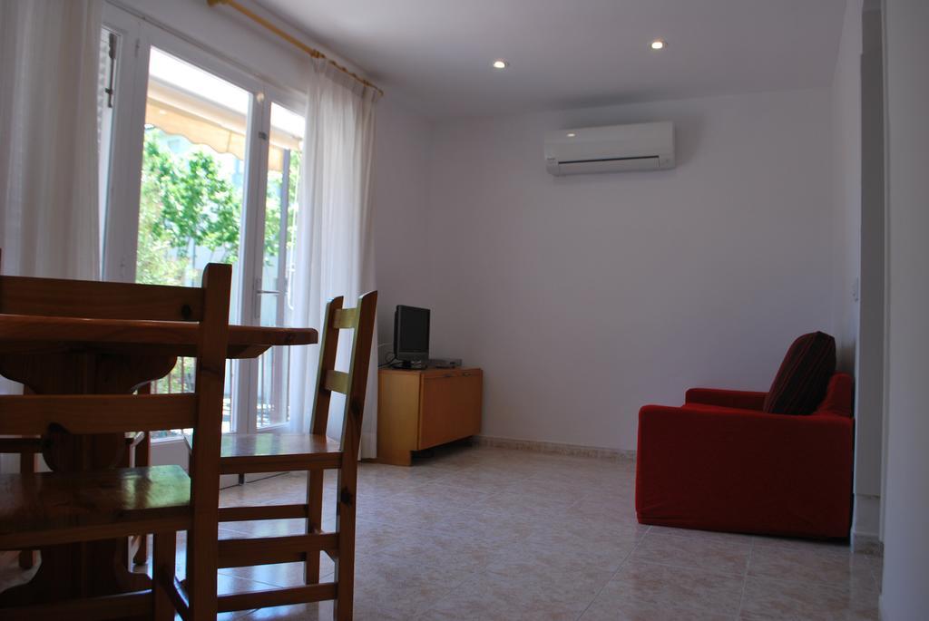 Apartamentos Les Palmeres Platja d'Aro Exterior photo