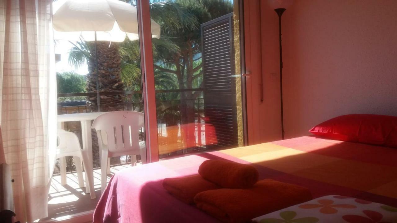 Apartamentos Les Palmeres Platja d'Aro Exterior photo